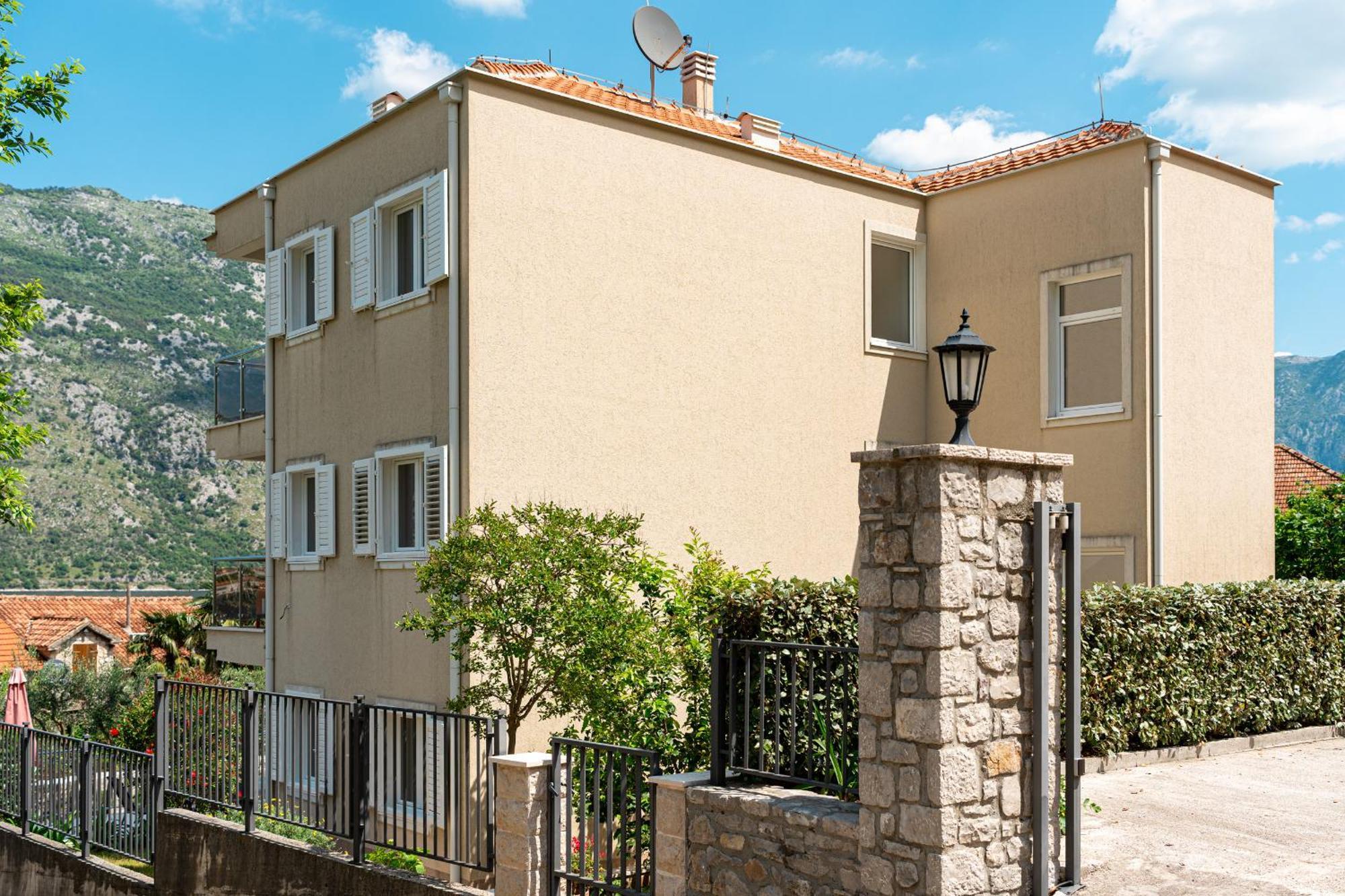 Hera Apartments Donji Stoliv Exterior foto